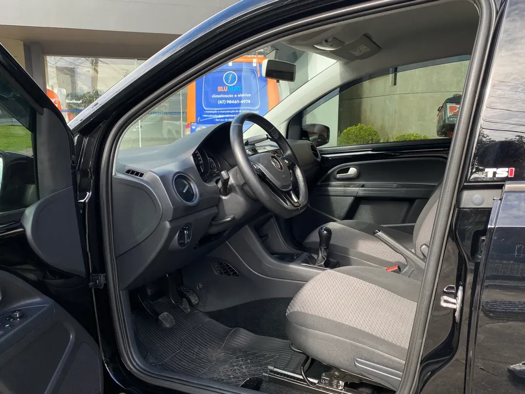 vw - volkswagen up! move 1.0 tsi total flex 12v 5p