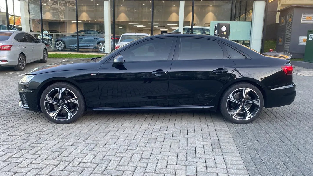 audi a4 s line 2.0  tfsi 204cv s tonic