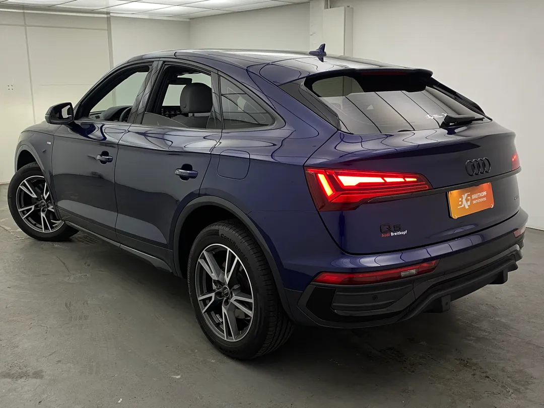 audi q5 q5 sb p black. 2.0 tfsie s.tr. qt (hib.)