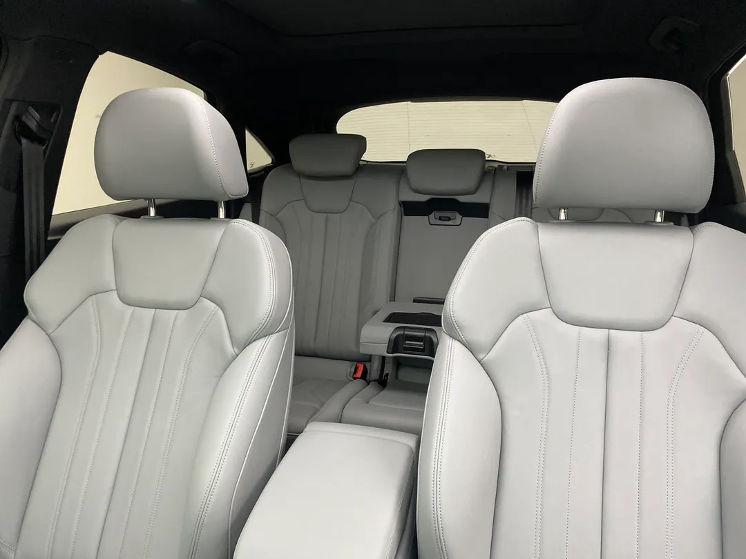 audi q5 q5 sb p black. 2.0 tfsie s.tr. qt (hib.)