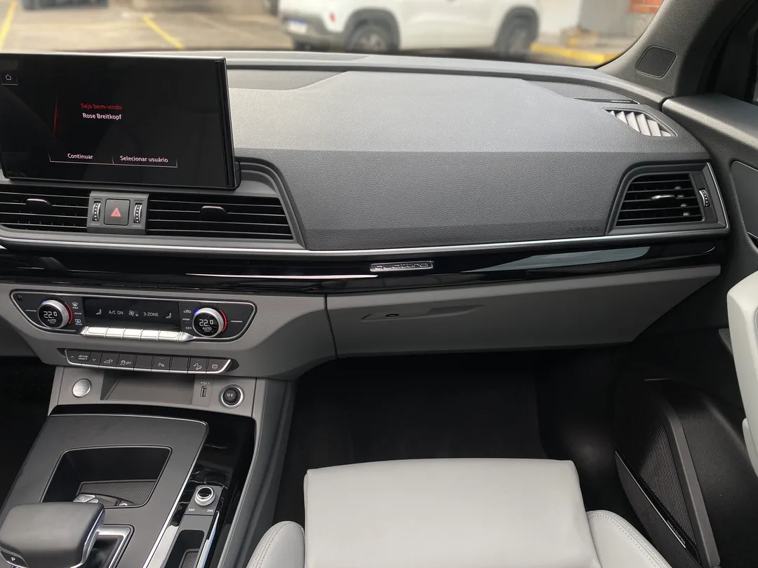 audi q5 q5 sb p black. 2.0 tfsie s.tr. qt (hib.)