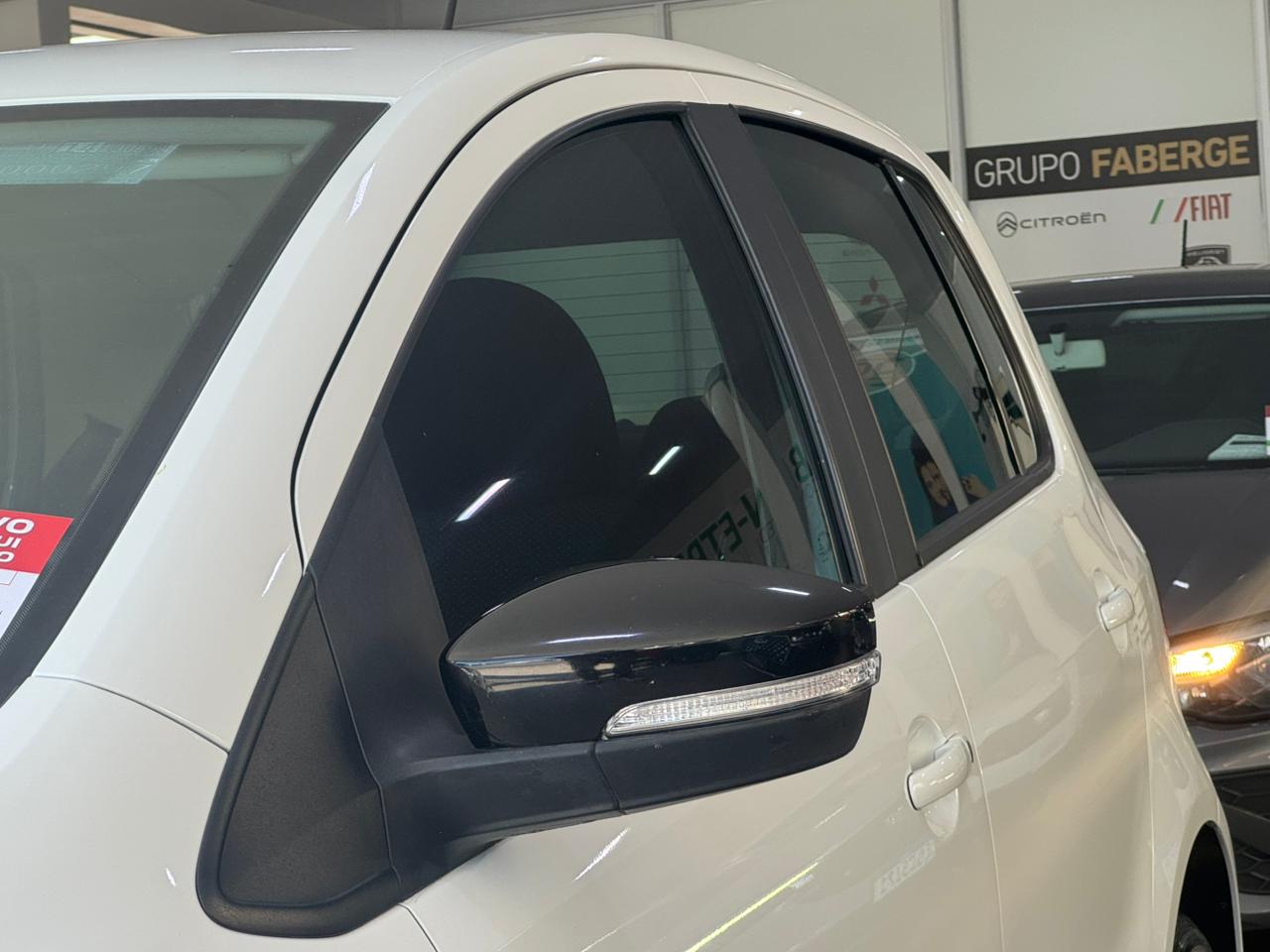 Volkswagen-Fox-Fox Connect 1.6 Flex 8V 5p