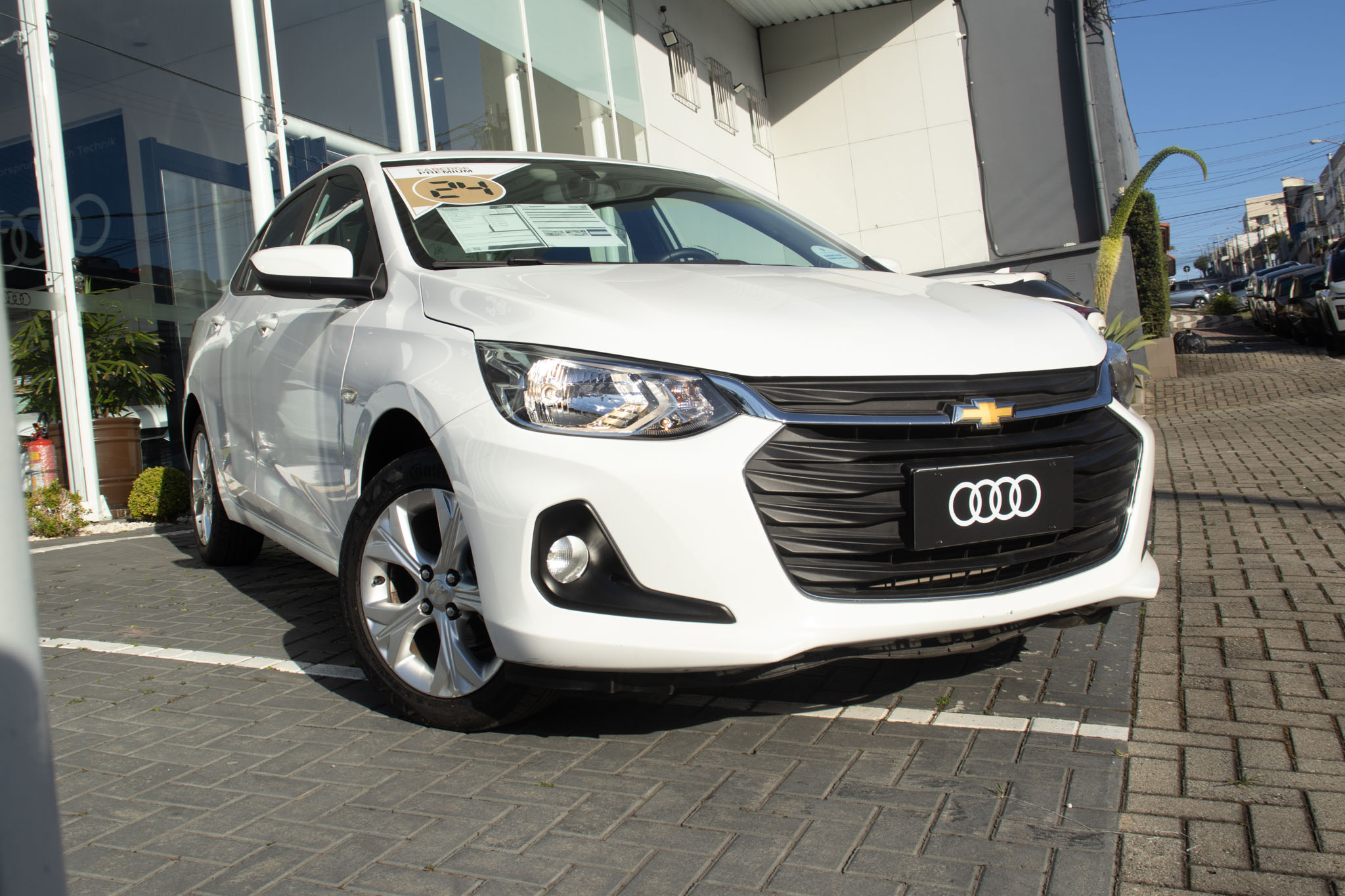 ONIX SEDAN Plus LTZ 1.0 12V TB Flex Aut.