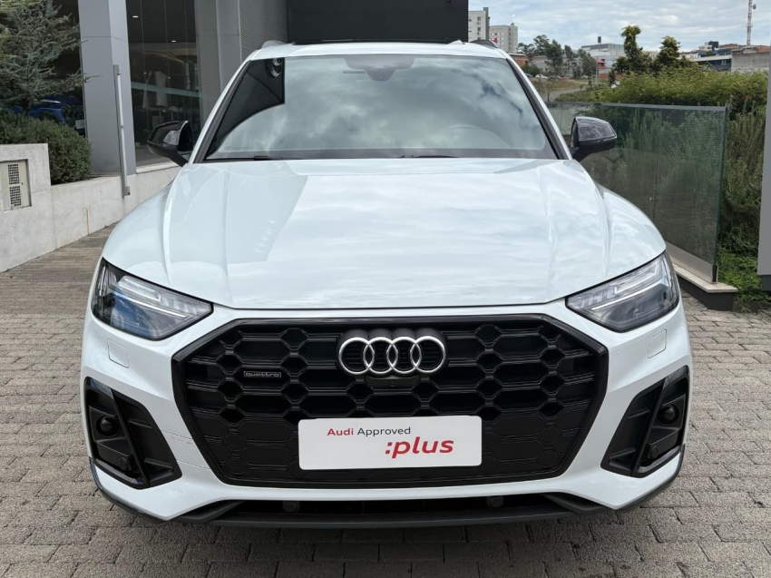 Audi-Q5-2.0 45 TFSI GASOLINA S LINE BLACK QUATTRO S TRONIC