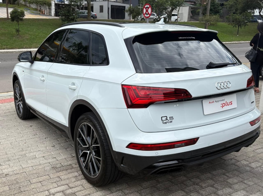 Audi-Q5-2.0 45 TFSI GASOLINA S LINE BLACK QUATTRO S TRONIC