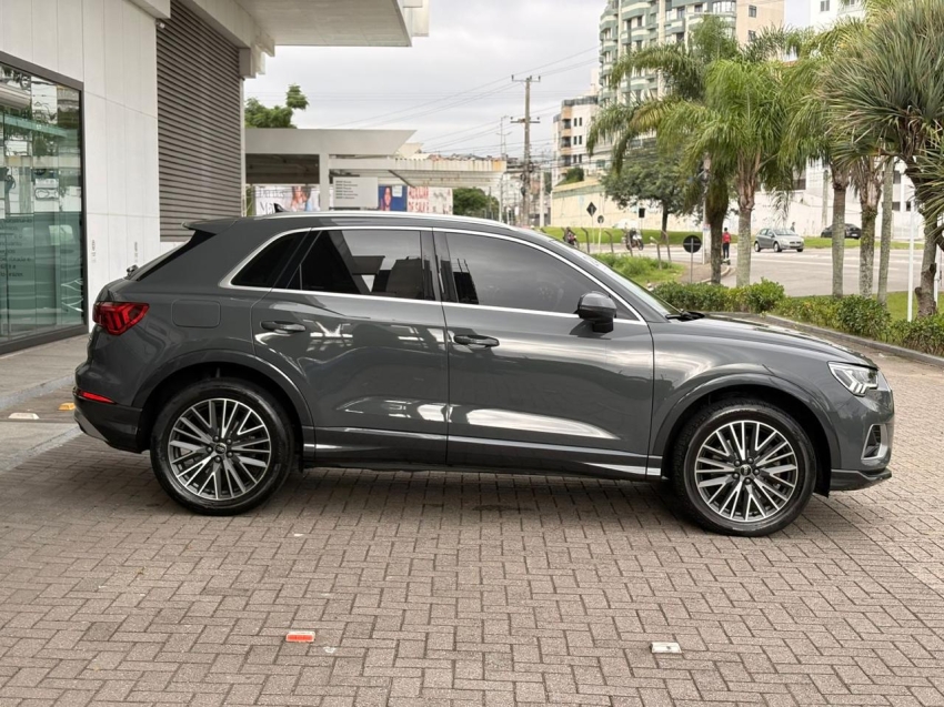 Audi-Q3-2.0 40 TFSI GASOLINA PERFORMANCE BLACK QUATTRO TIPTRONIC