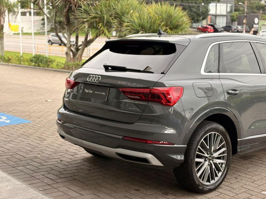 Audi-Q3-2.0 40 TFSI GASOLINA PERFORMANCE BLACK QUATTRO TIPTRONIC