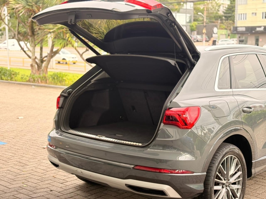 Audi-Q3-2.0 40 TFSI GASOLINA PERFORMANCE BLACK QUATTRO TIPTRONIC