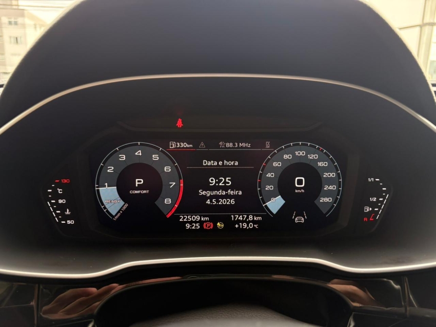 Audi-Q3-2.0 40 TFSI GASOLINA PERFORMANCE BLACK QUATTRO TIPTRONIC