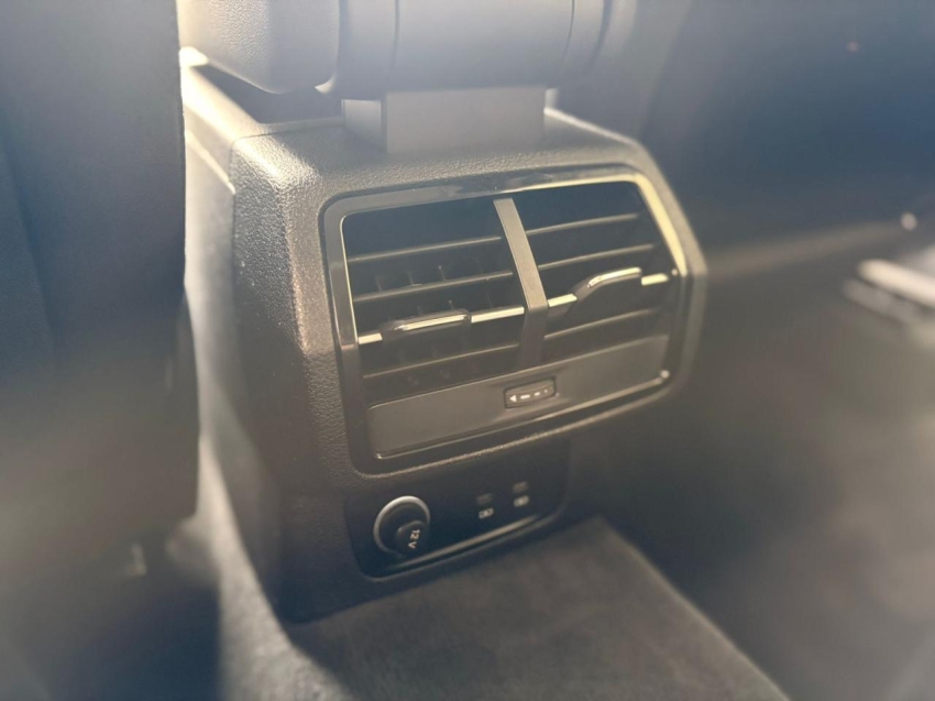Audi-Q3-2.0 40 TFSI GASOLINA PERFORMANCE BLACK QUATTRO TIPTRONIC