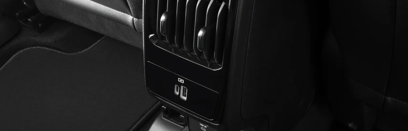 USB A+C Traseiro