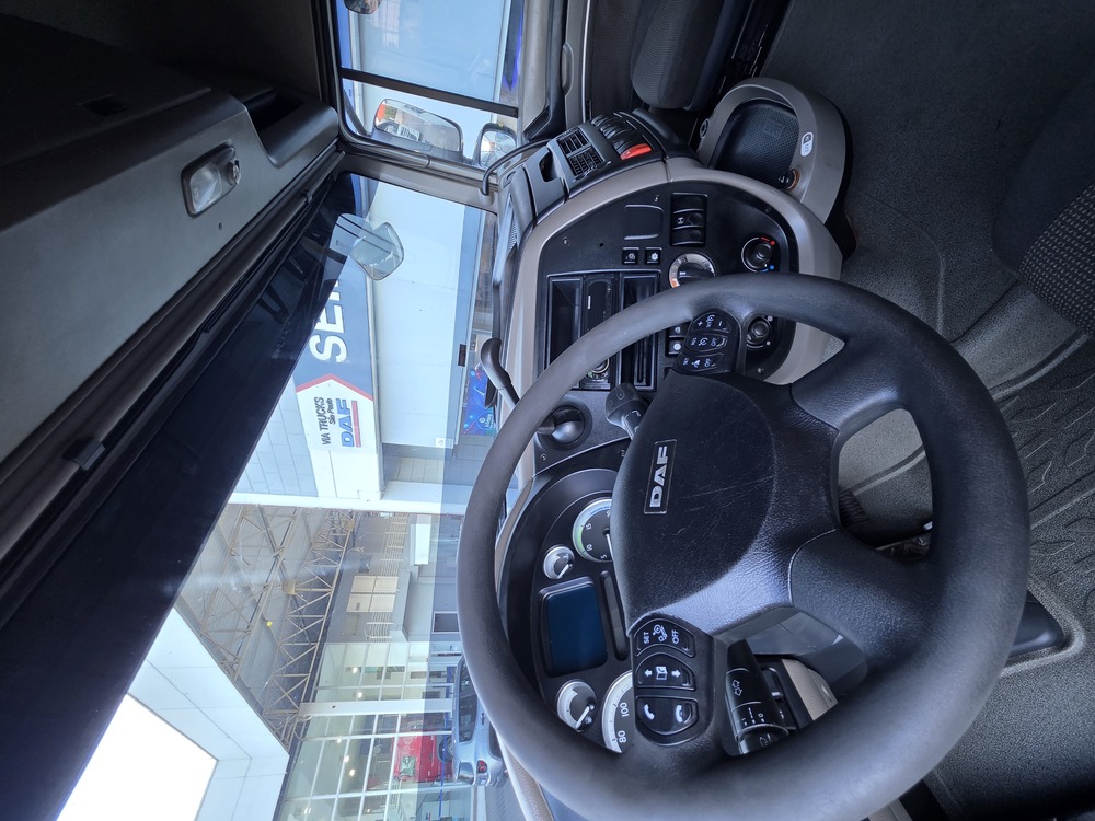 DAF-XF-XF 105 FTS 460 6x2 (diesel)(E5)