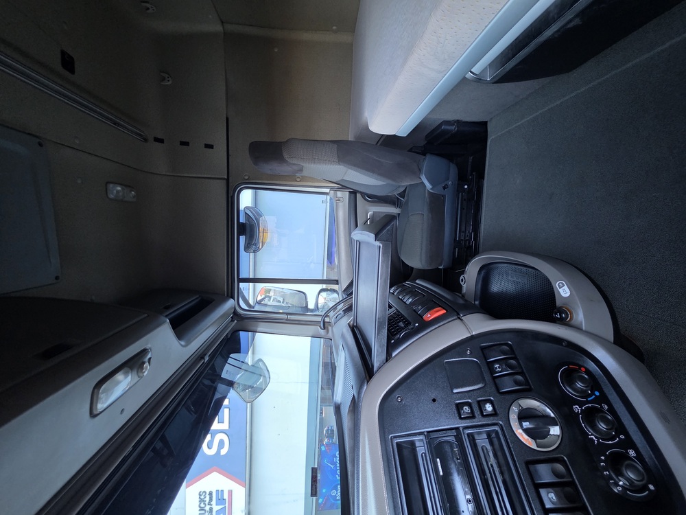 DAF-XF-XF 105 FTS 460 6x2 (diesel)(E5)