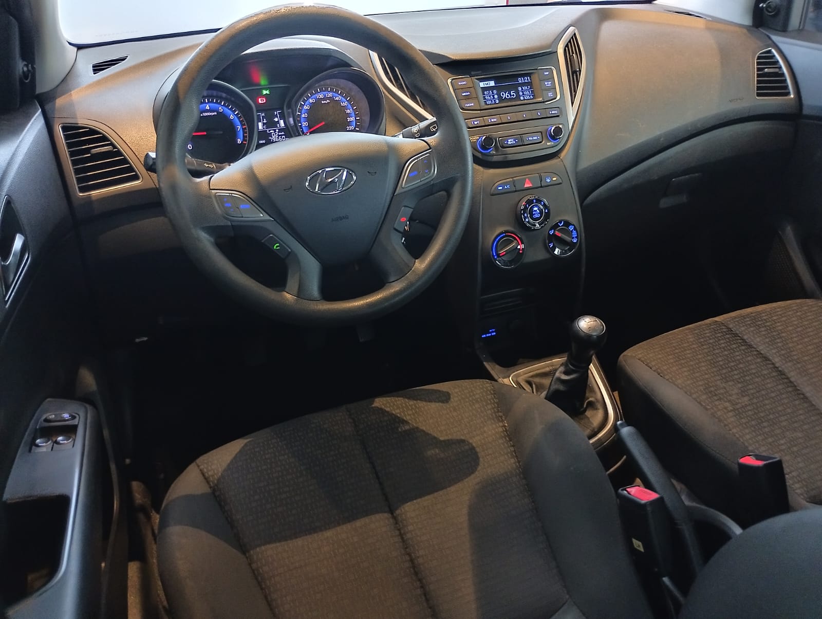 Hyundai-HB20-HB20 Unique 1.0 Flex 12V Mec.