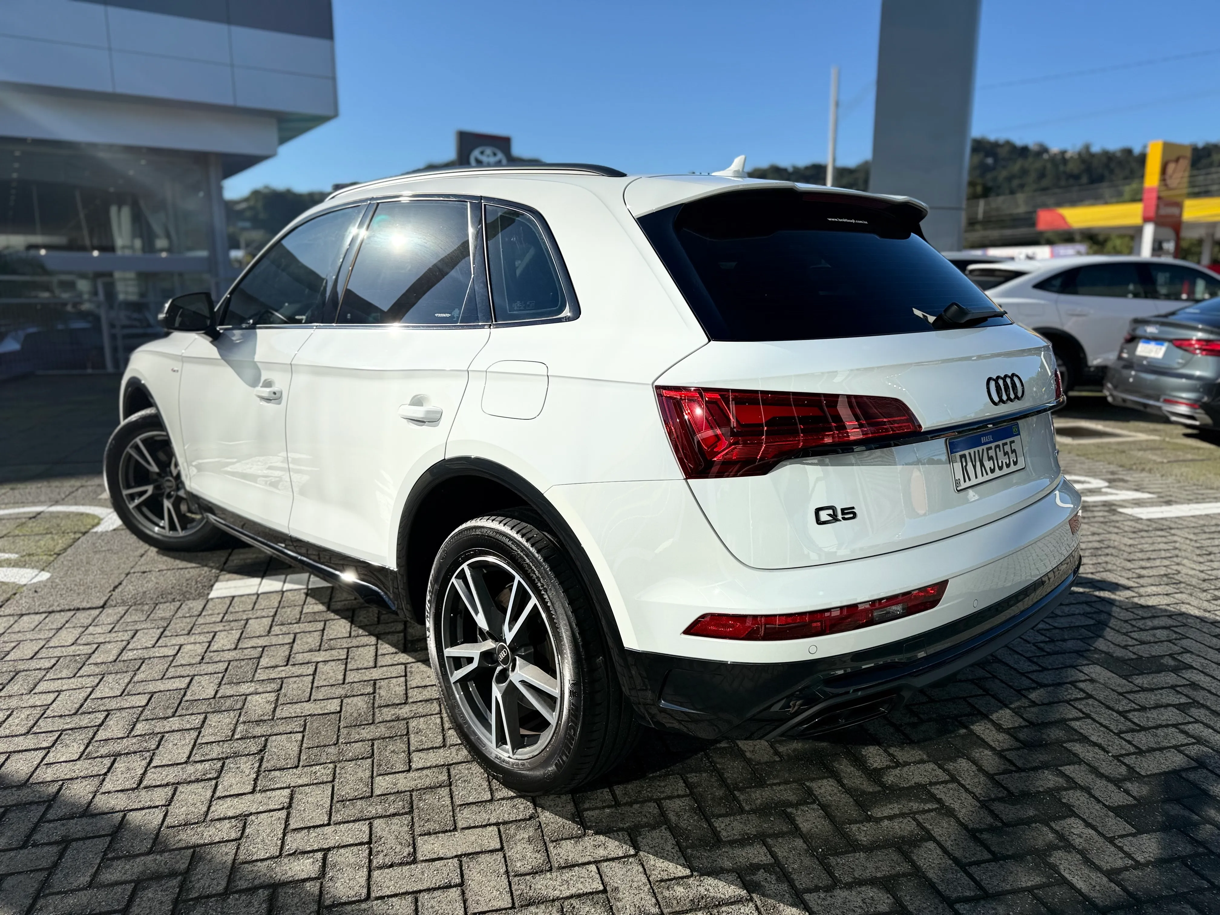 audi q5 q5 perf. black 2.0 tfsie s.tr. qt (hib.)
