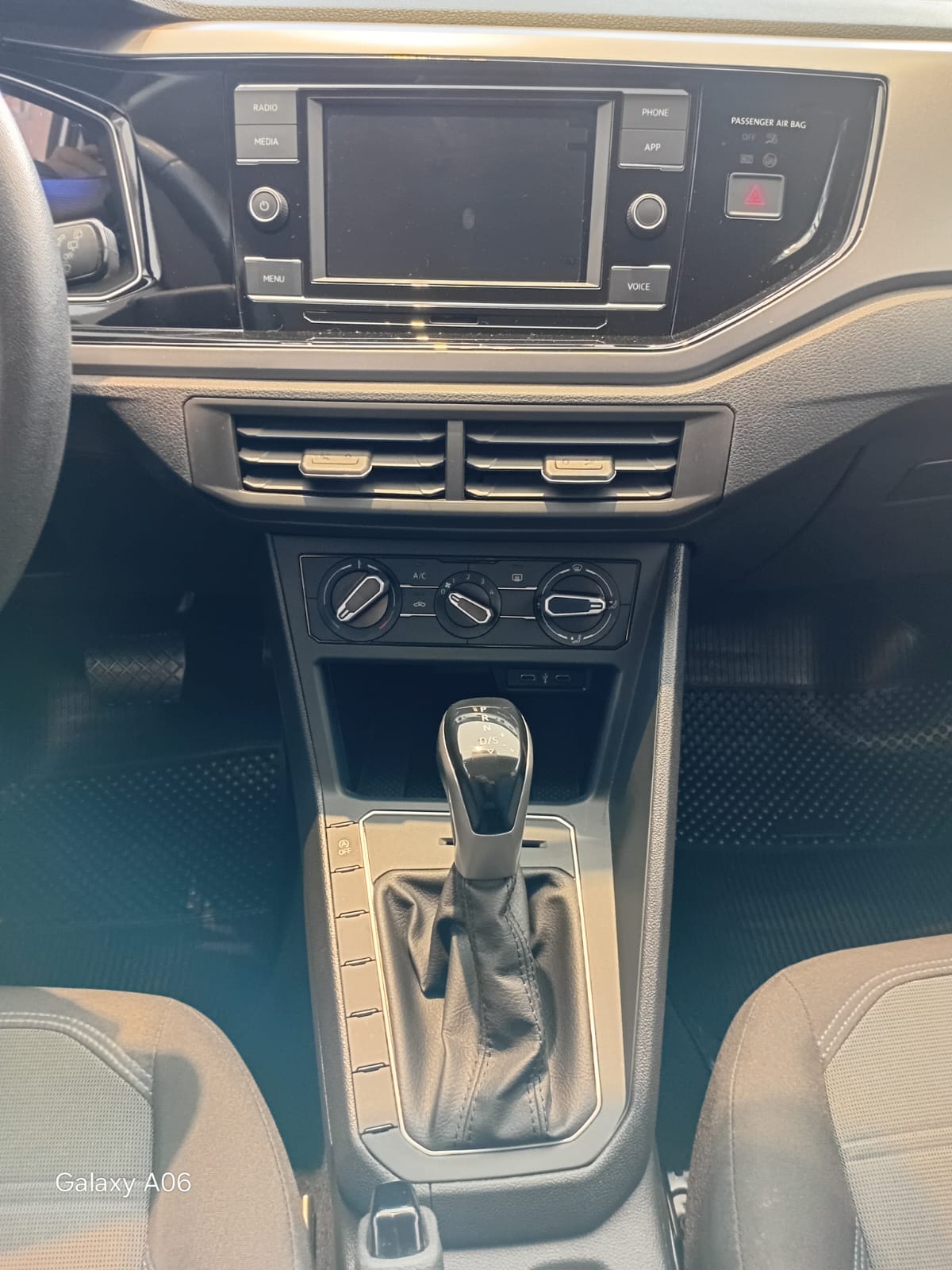 VW - Volkswagen-Nivus-Nivus Comfortline 1.0 200 TSI Flex Aut.