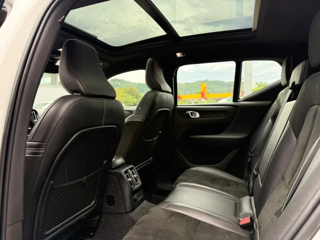volvo xc xc 40 t-5 r-design 1.5 fwd (hibrido)