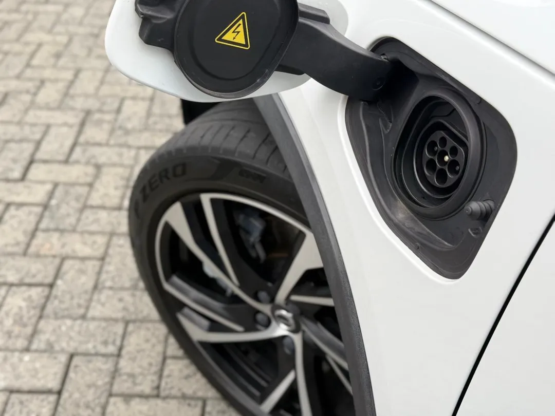 volvo xc 40 t-5 r-design 1.5 fwd (hibrido)