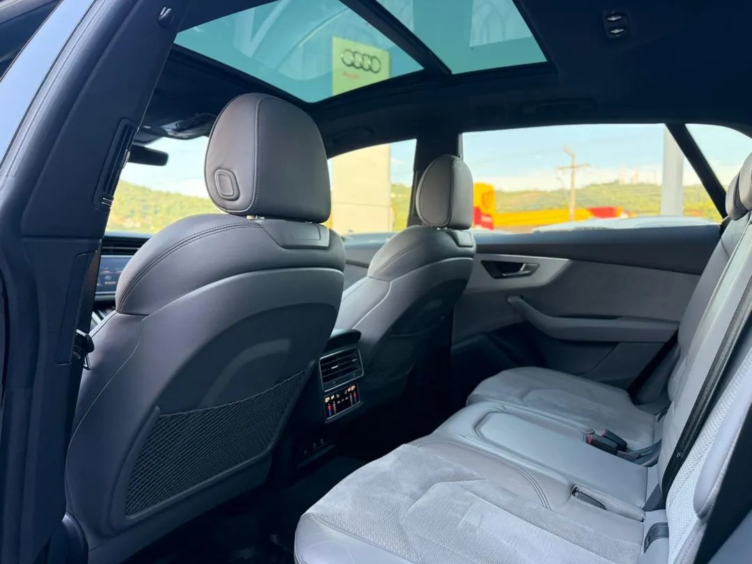 audi q8 q8 perf.black 3.0 tfsi quat. s-tr/(hib.)