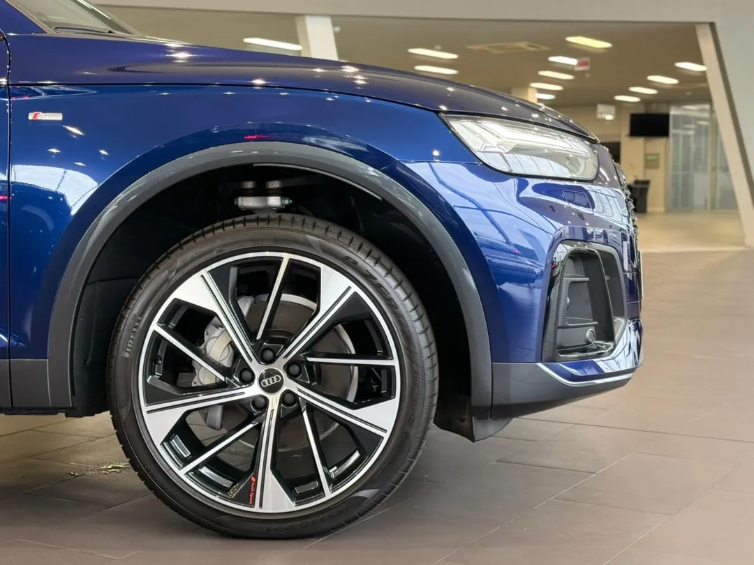 audi q5 q5 s-line black 2.0 tfsi quat. s-tronic