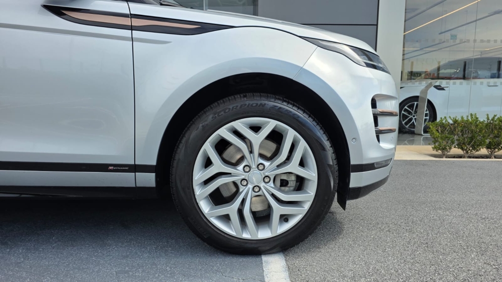 Land Rover-RANGE ROVER EVOQUE-2.0 P250 FLEX R-DYNAMIC SE AWD AUTOMÁTICO