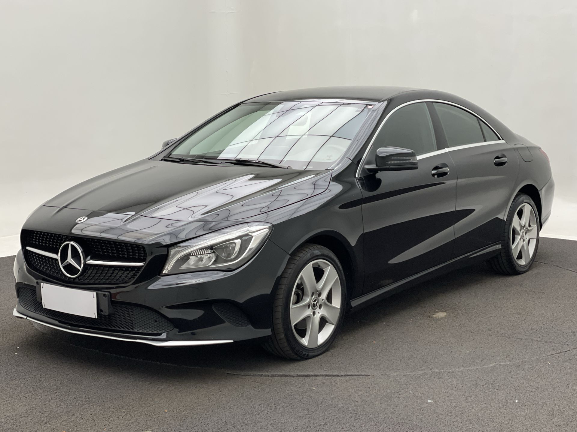 CLA-180 1.6 16V 122cv Aut.
