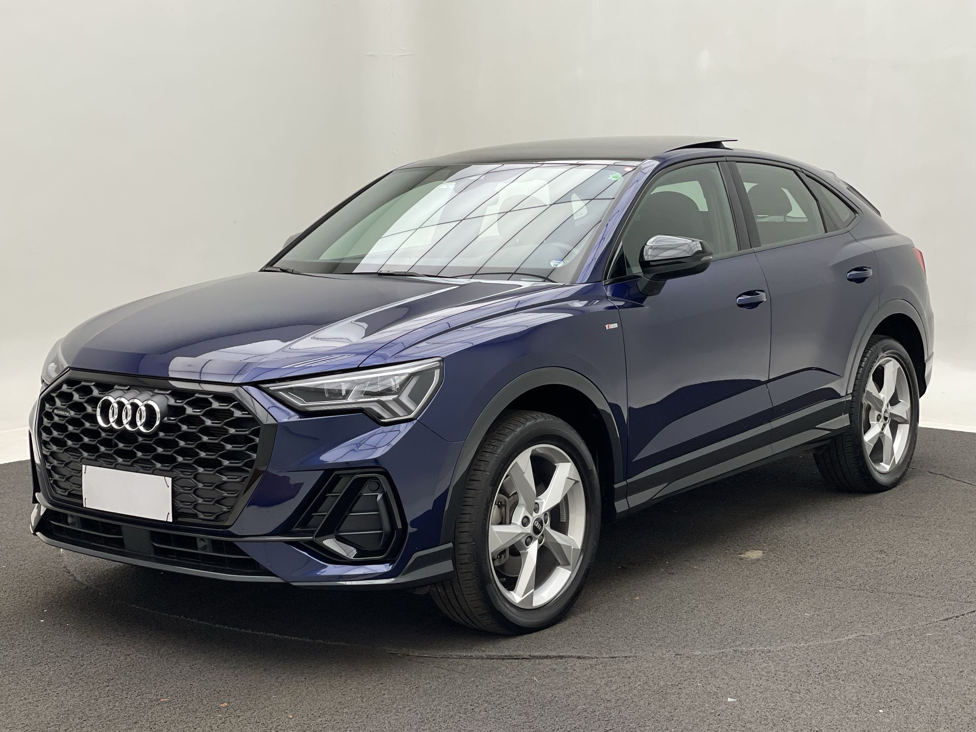 Q3 SPB Perf. Black 2.0 TFSI Tipt. Quat.