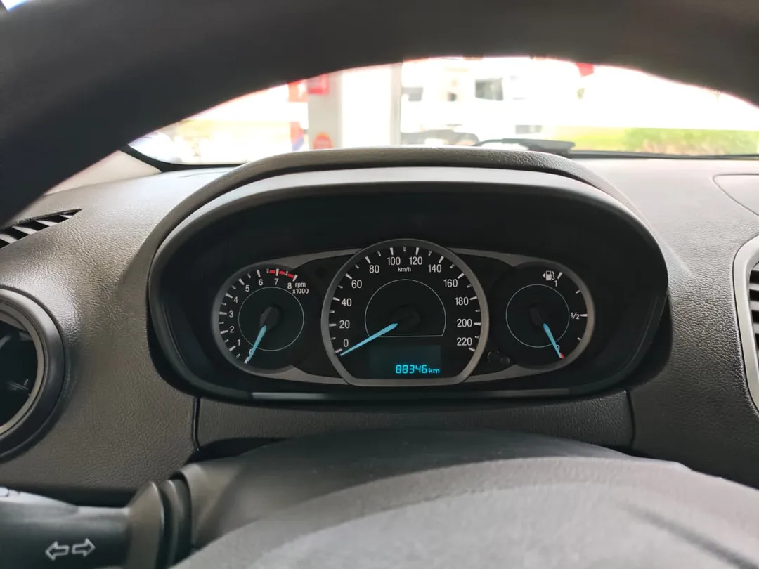 ford ka ka 1.5 sedan se plus 12v flex 4p mec.