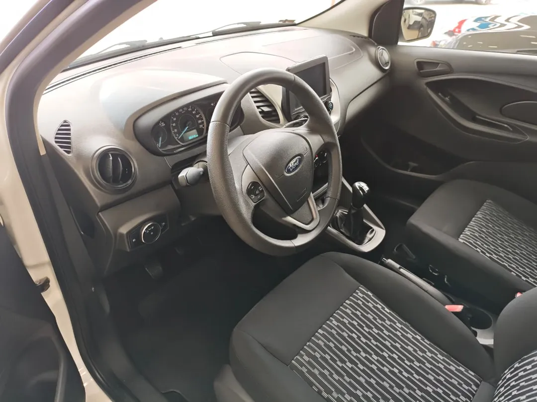 ford ka ka 1.5 sedan se plus 12v flex 4p mec.