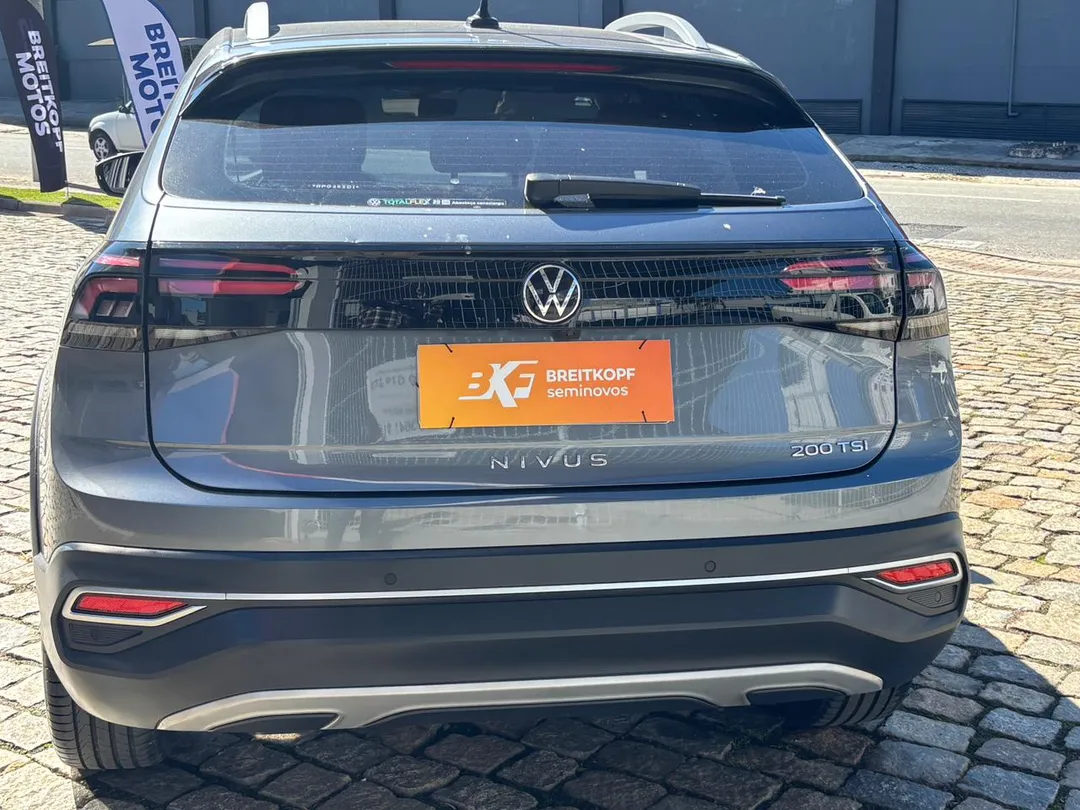 VW - Volkswagen-Nivus-Nivus Highline 1.0 200 TSI Flex Aut.