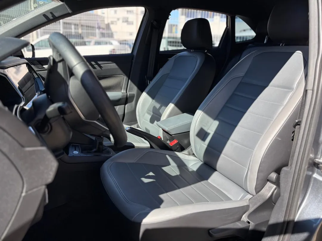 Nivus Highline 1.0 200 TSI Flex Aut.