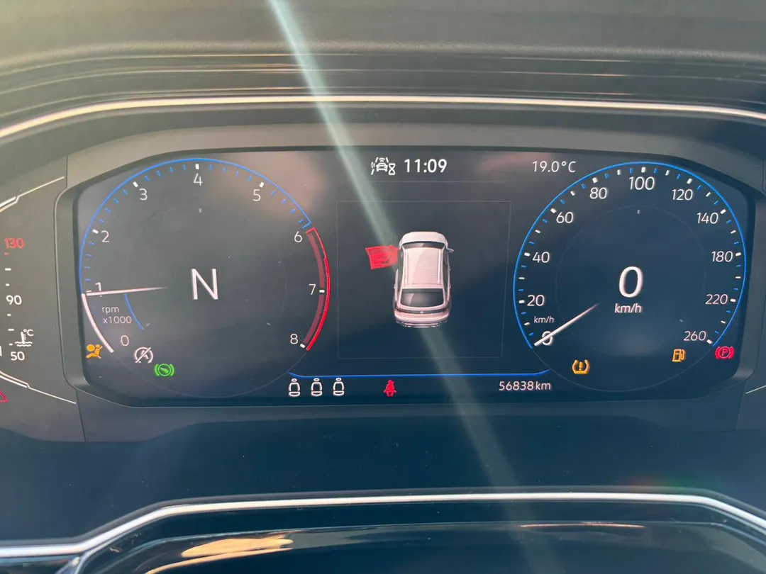 VW - Volkswagen-Nivus-Nivus Highline 1.0 200 TSI Flex Aut.