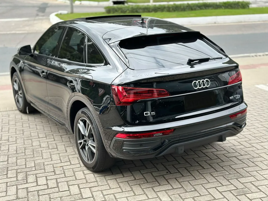 Audi-Q5-Q5 SB P Black. 2.0 TFSIe S.Tr. Qt (Hib.)