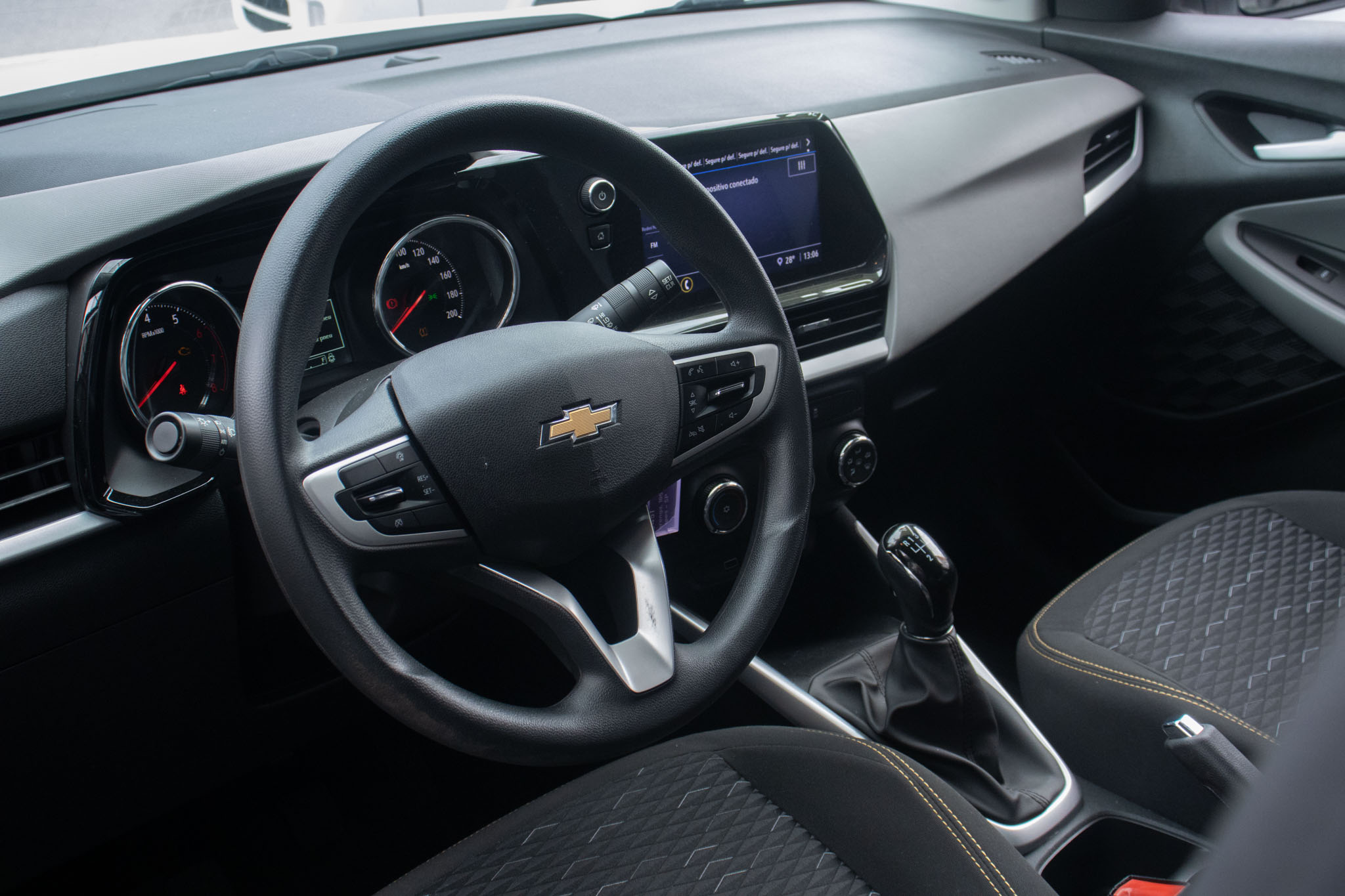 GM - Chevrolet-MONTANA-MONTANA LT 1.2  Turbo Flex 12V 4p Mec.