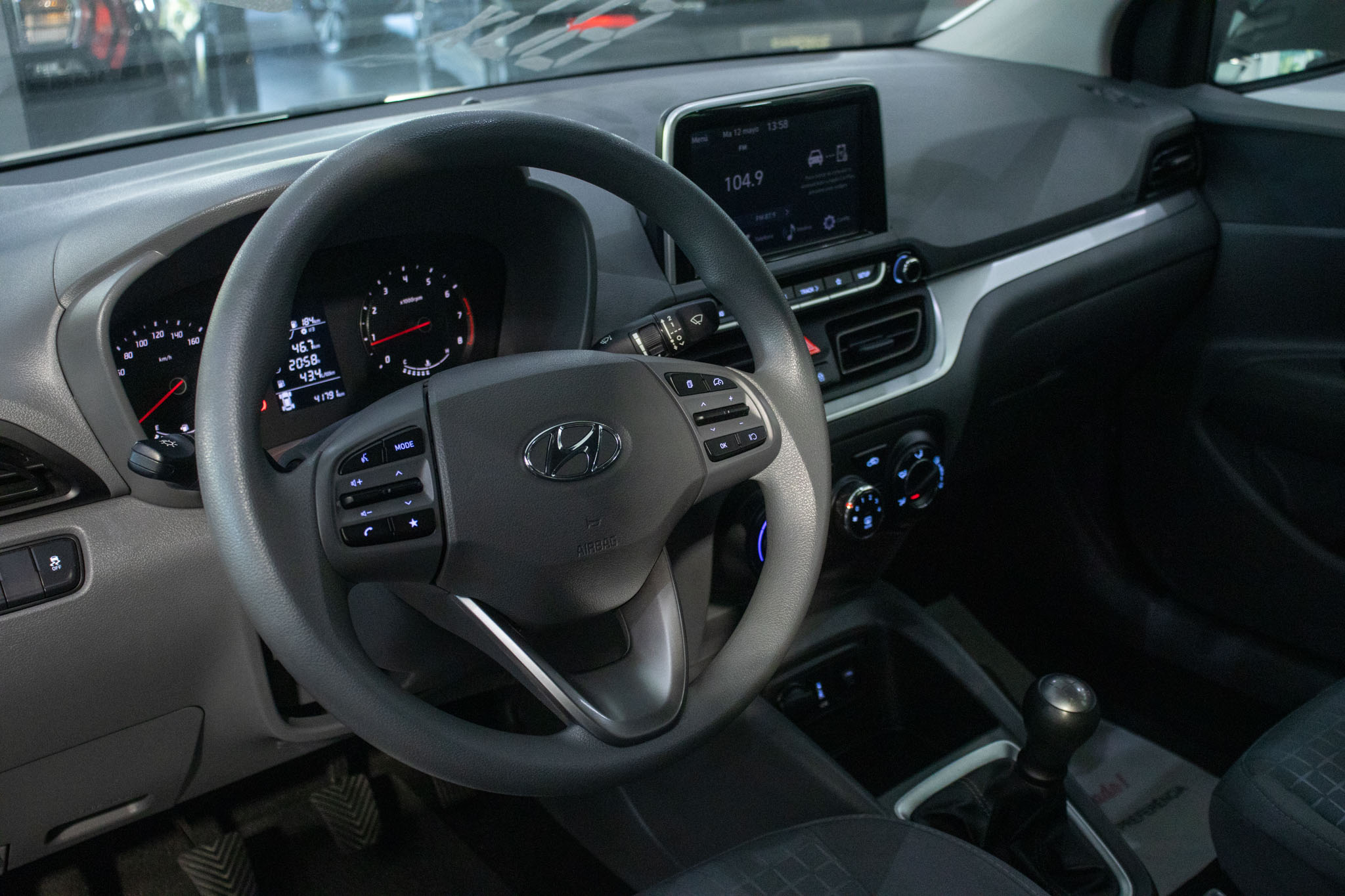 Hyundai-HB20S-HB20S Comfort Plus 1.0 Flex 12V Mec.