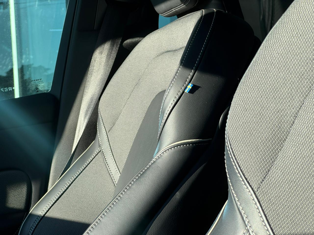 Volvo-XC 60-XC 60 T-8 Ultim.Dark 2.0 AWD (Híbrido)