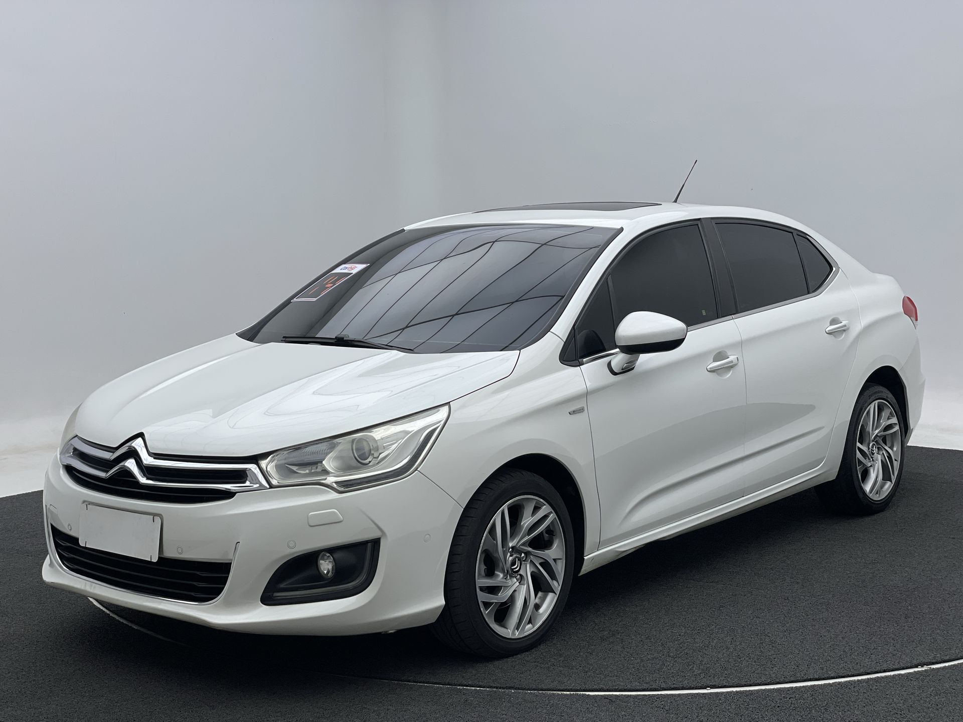 C4 LOUNGE Exclusive 1.6 Turbo 4p Aut.