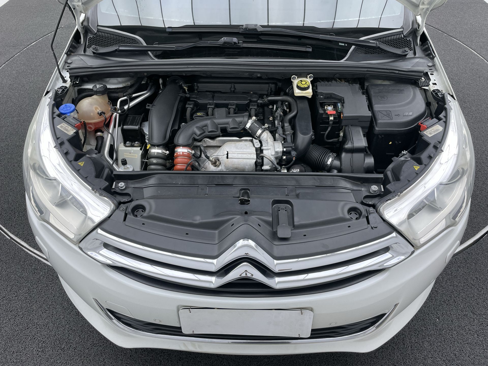 C4 LOUNGE Exclusive 1.6 Turbo 4p Aut.
