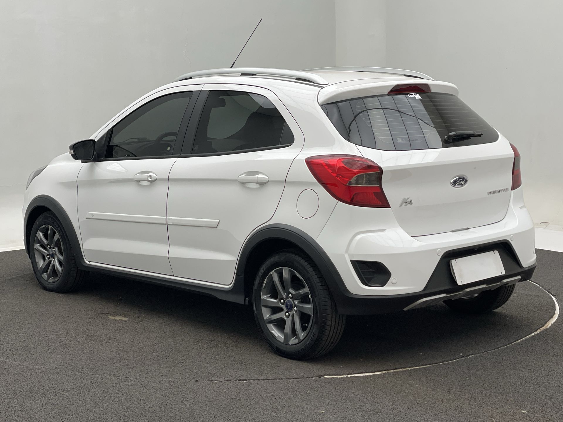 Ford-KA-Ka 1.5 FreeStyle 12V Flex 5p Mec.