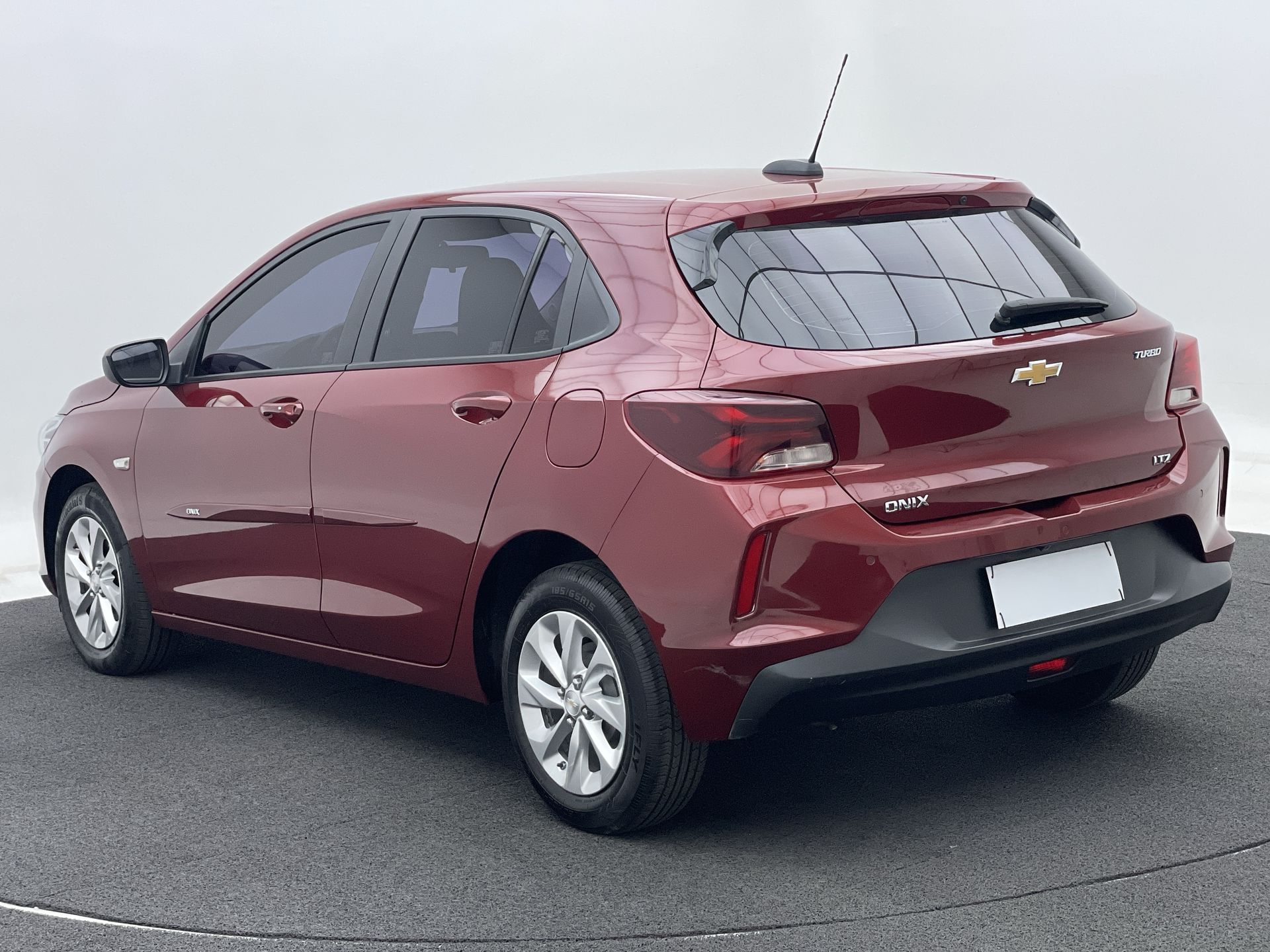 GM - Chevrolet-ONIX-ONIX HATCH LTZ 1.0 12V TB Flex 5p Mec.