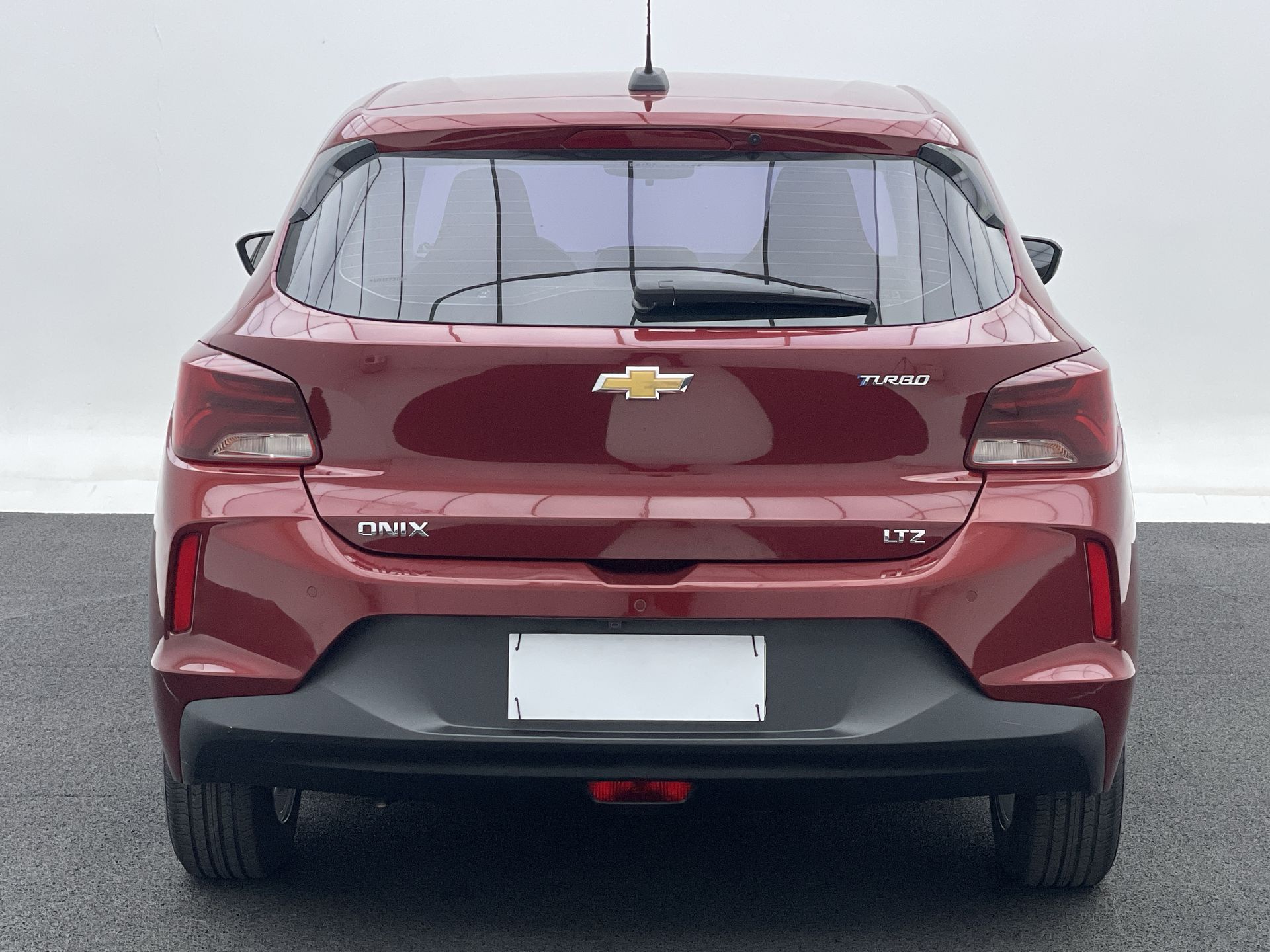 GM - Chevrolet-ONIX-ONIX HATCH LTZ 1.0 12V TB Flex 5p Mec.