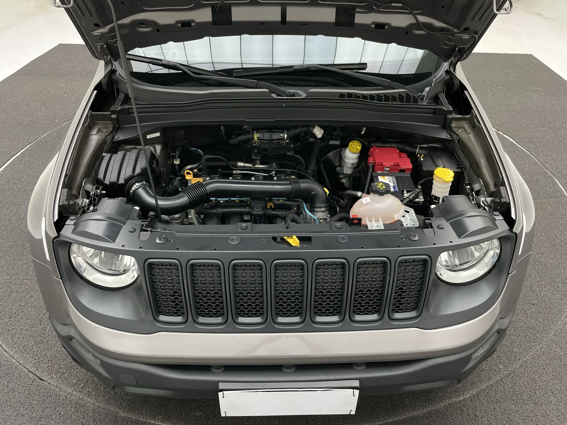 Renegade Sport 1.8 4x2 Flex 16V Aut.