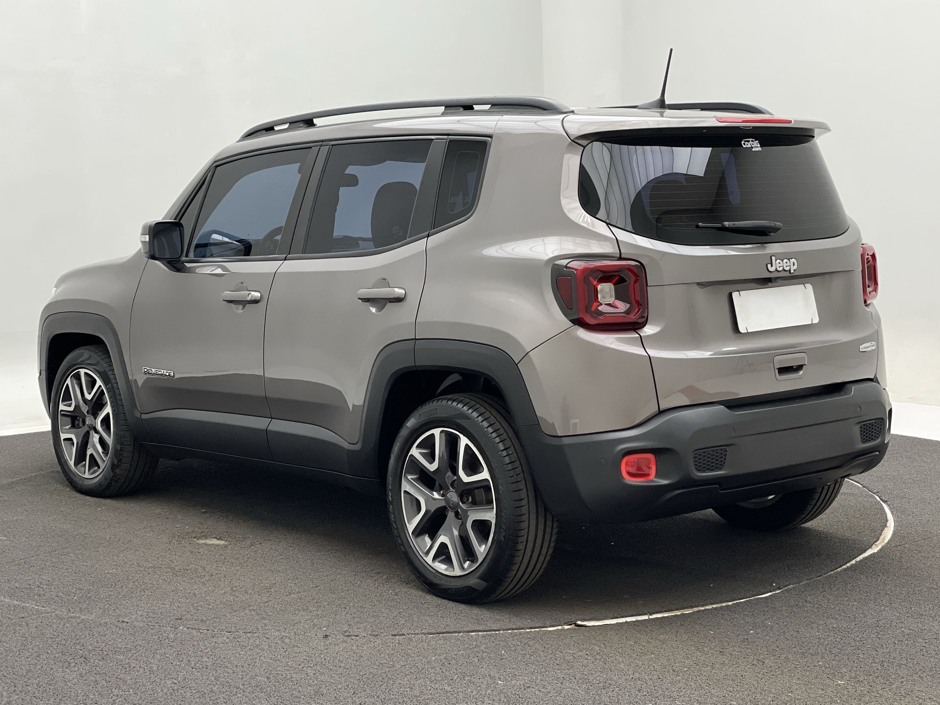 Renegade Longitude 1.8 4x2 Flex 16V Aut.