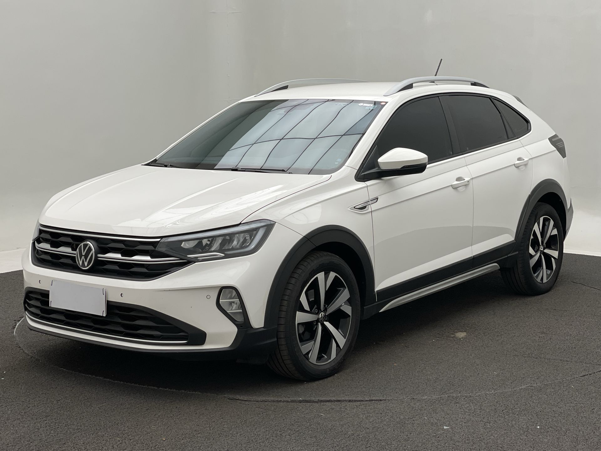 Nivus Highline 1.0 200 TSI Flex Aut.