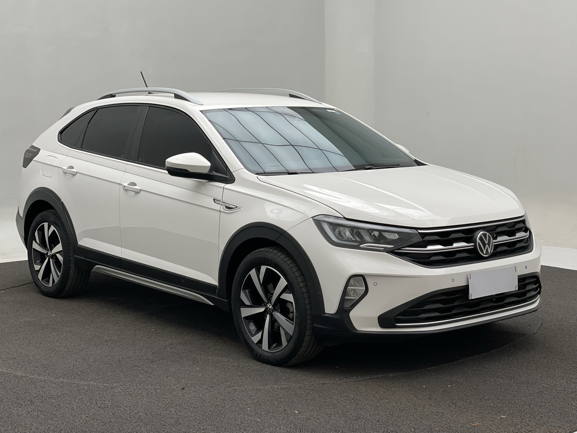 Nivus Highline 1.0 200 TSI Flex Aut.