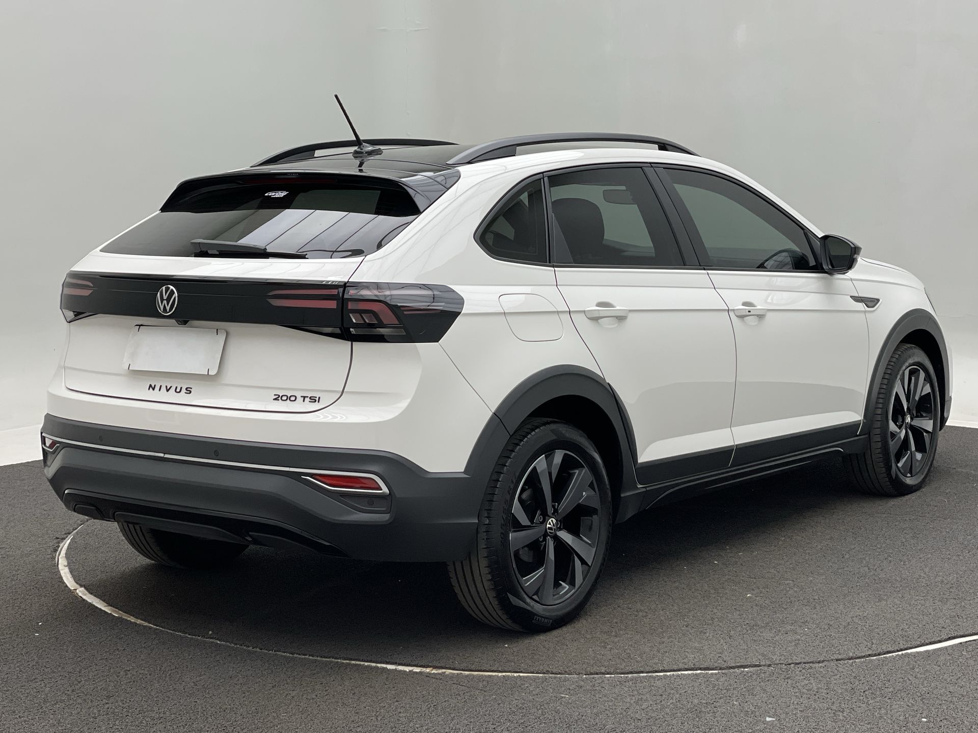 Nivus Highline 1.0 200 TSI Flex Aut.