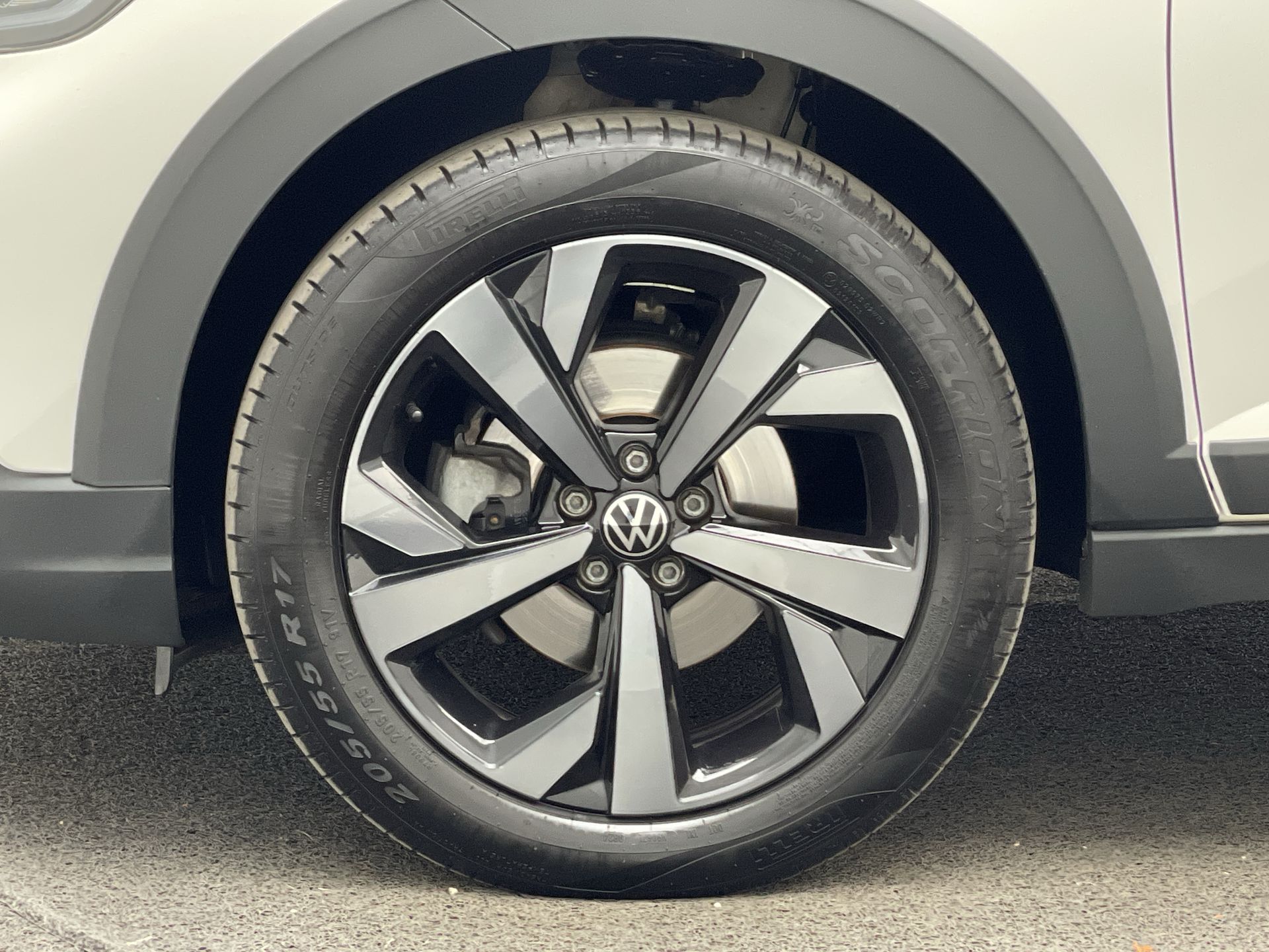 Nivus Highline 1.0 200 TSI Flex Aut.