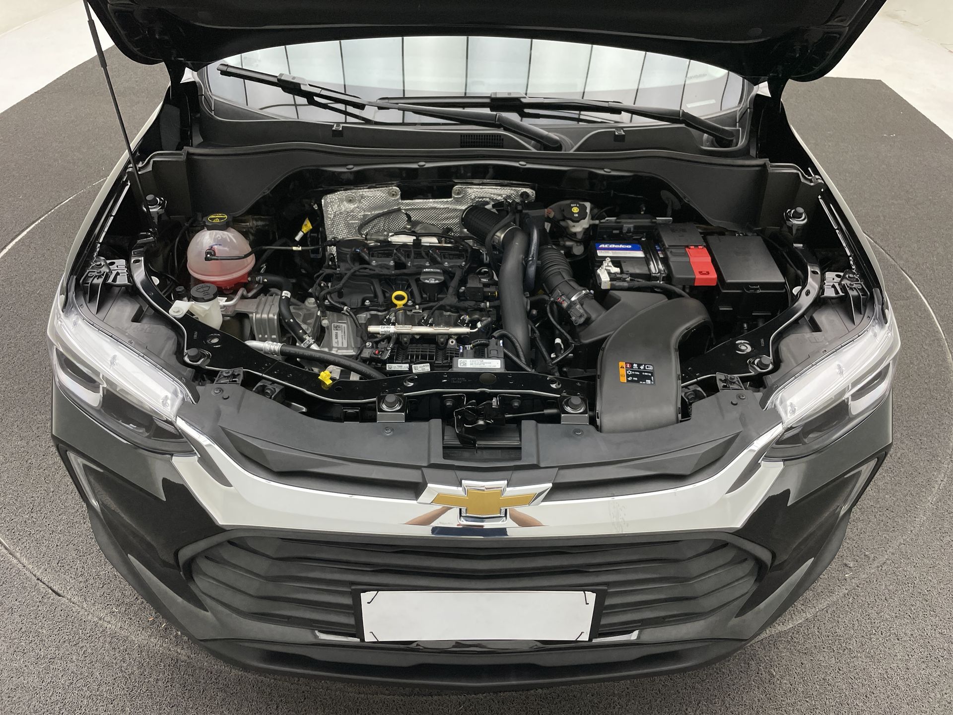 TRACKER LT 1.0 Turbo 12V Flex Aut.
