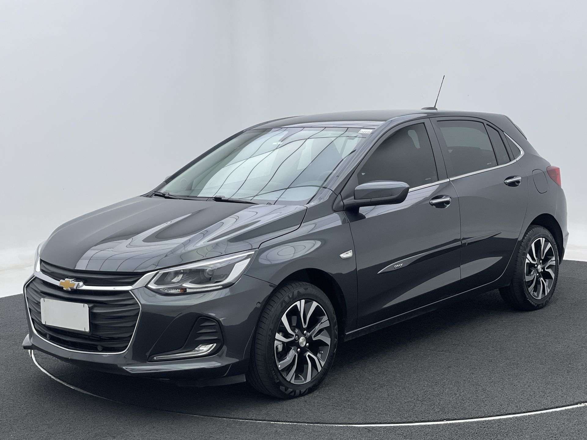 ONIX HATCH PREM. 1.0 12V TB Flex 5p Aut.