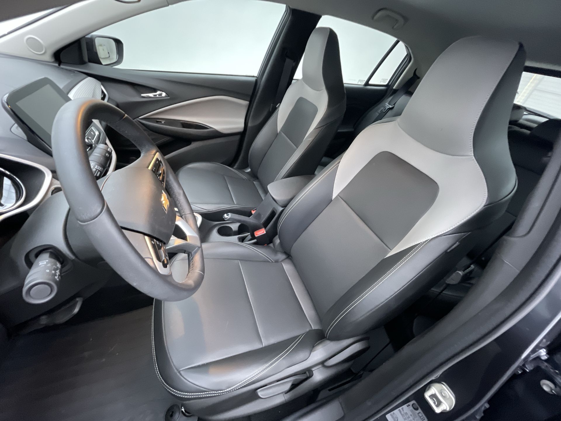 GM - Chevrolet-ONIX-ONIX HATCH PREM. 1.0 12V TB Flex 5p Aut.